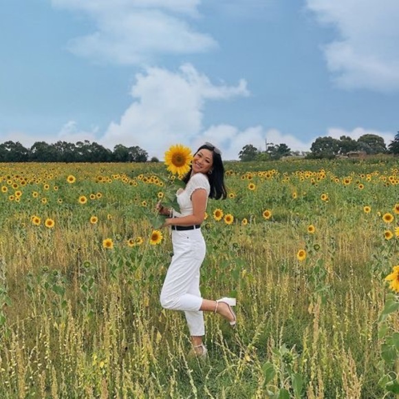 Meet your Posher, Wylissa - Picture 1 of 1